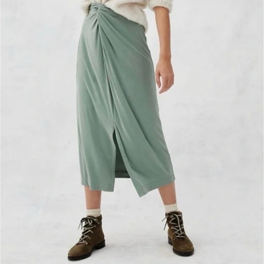 Anthropologie Jersey Midi Skirt in Sage Green Size Small with slit